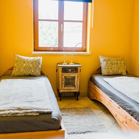 Tauglerei Appartement Enzian In Den Zauberbergen Sankt Koloman Buitenkant foto