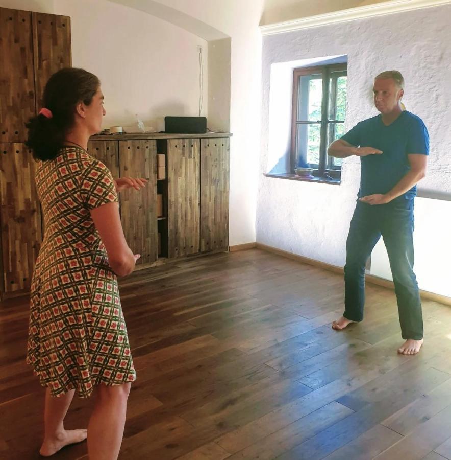 Tauglerei Appartement Enzian In Den Zauberbergen Sankt Koloman Buitenkant foto